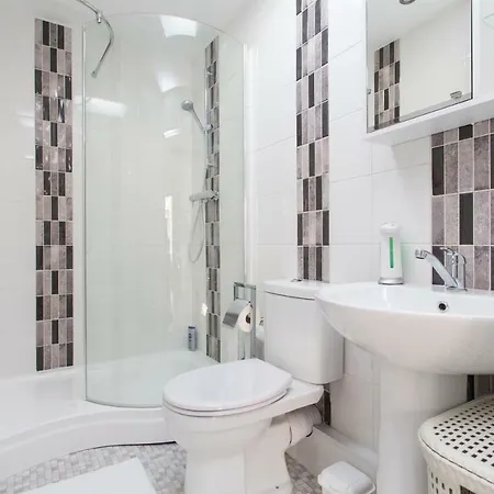 Сasa de vacaciones Small House With Parking Praga