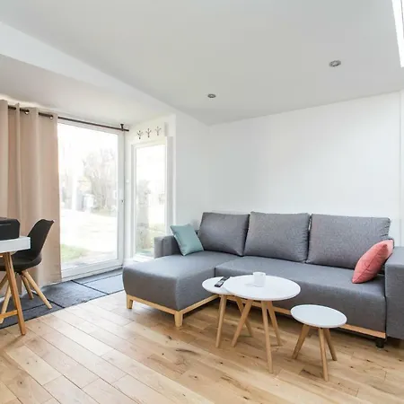 Сasa de vacaciones Small House With Parking Praga